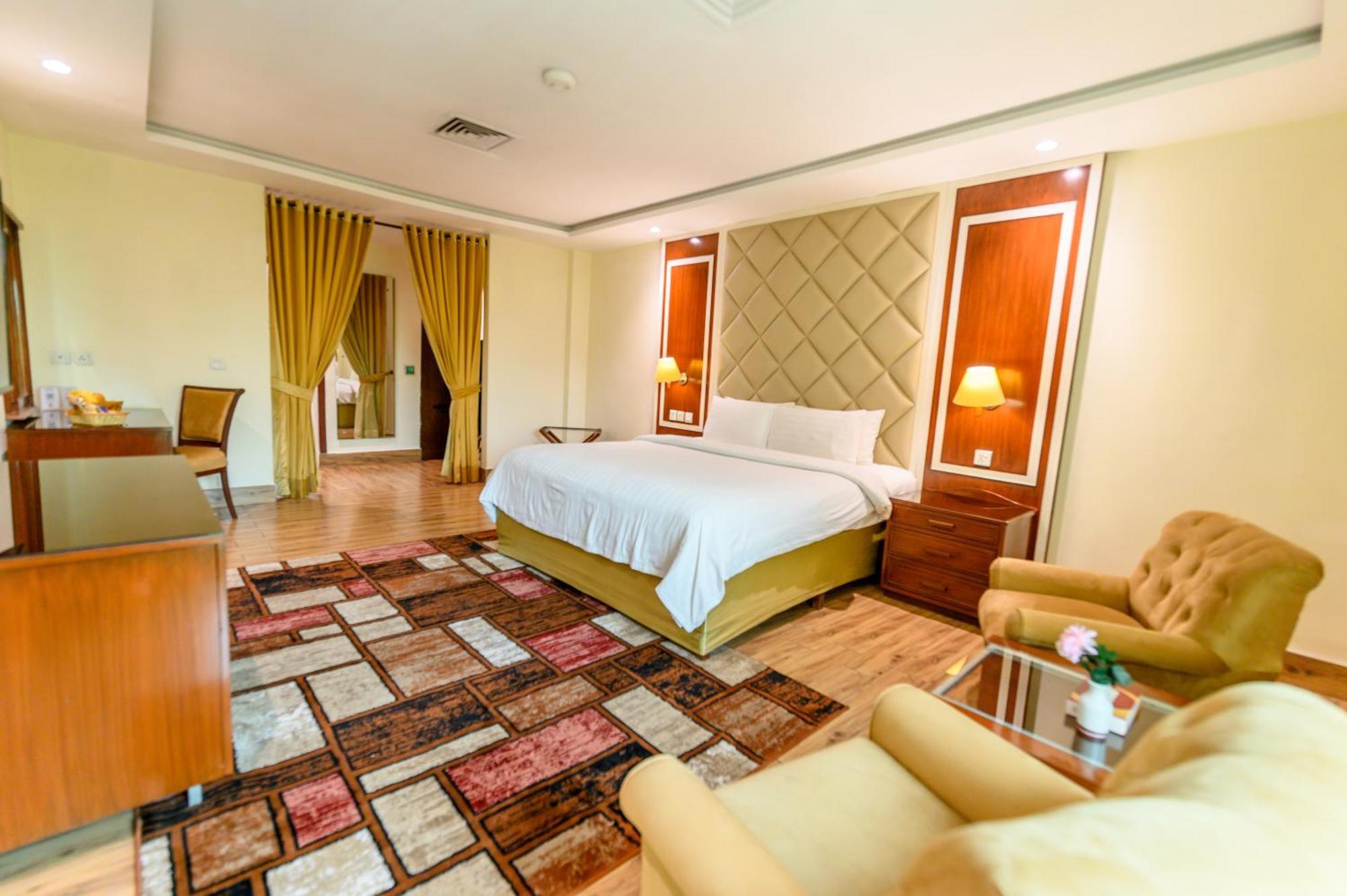 Hotel One פייסלאבאד מראה חיצוני תמונה